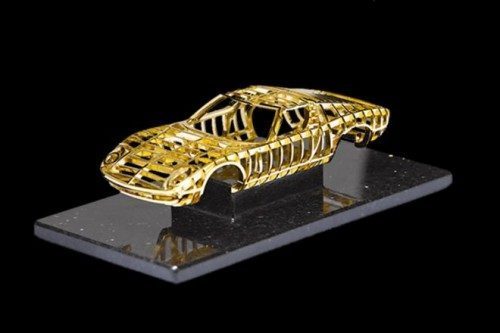 24-carat-gold-lamborghini-miura-sculpture-by-dante-500x333-9086720-1111282-1754747