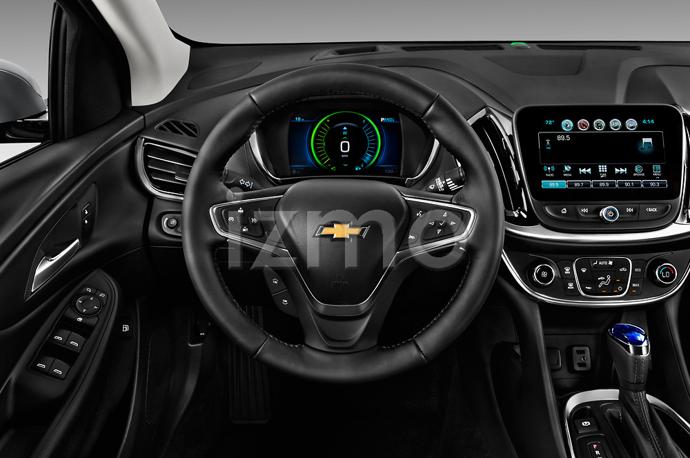 2018 Chevrolet Volt LT 5 Door Hatchback Steering Wheel Cars Pictures |  izmostock