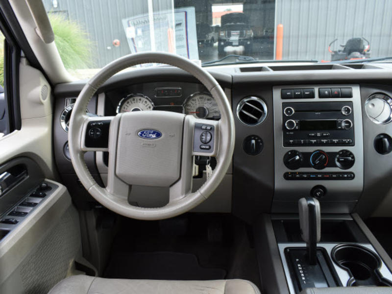 2011 Ford Expedition XLT | Mark Martin Powersports