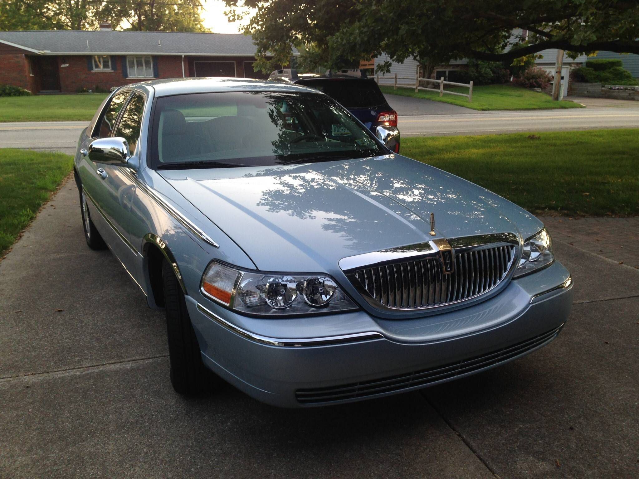 2008 Lincoln Town Car Erie, Pennsylvania | Hemmings.com