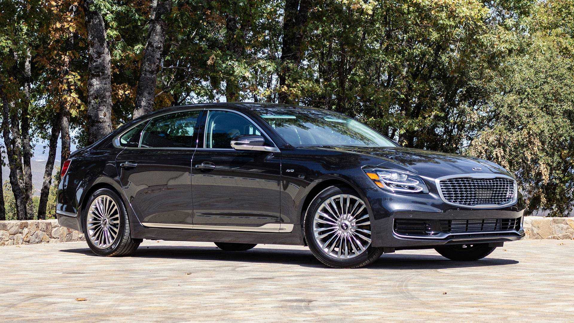 2019 Kia K900 First Drive: Stealth Wealth