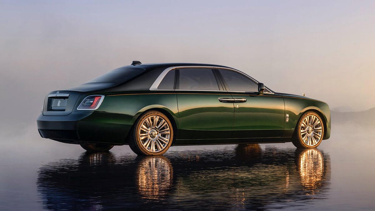 2021 Rolls-Royce Ghost also gets longer-wheelbase Extended model - CNET