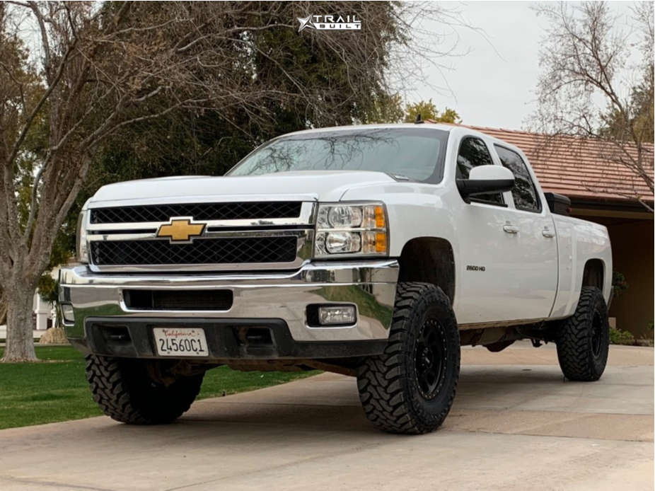 2014 Chevrolet Silverado 2500 HD Wheel Offset Aggressive > 1" Outside  Fender Suspension Lift 2.5" | 905537 | TrailBuilt Off-Road