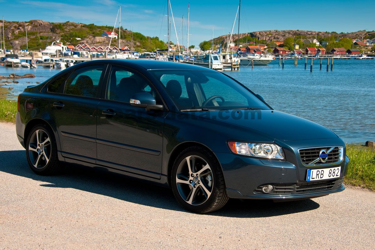 Volvo S40 images (11 of 43)
