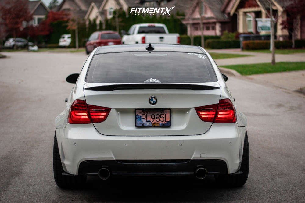 2006 BMW 330i Base with 19x9.5 SSR Ms1 and Michelin 235x35 on Coilovers |  836080 | Fitment Industries