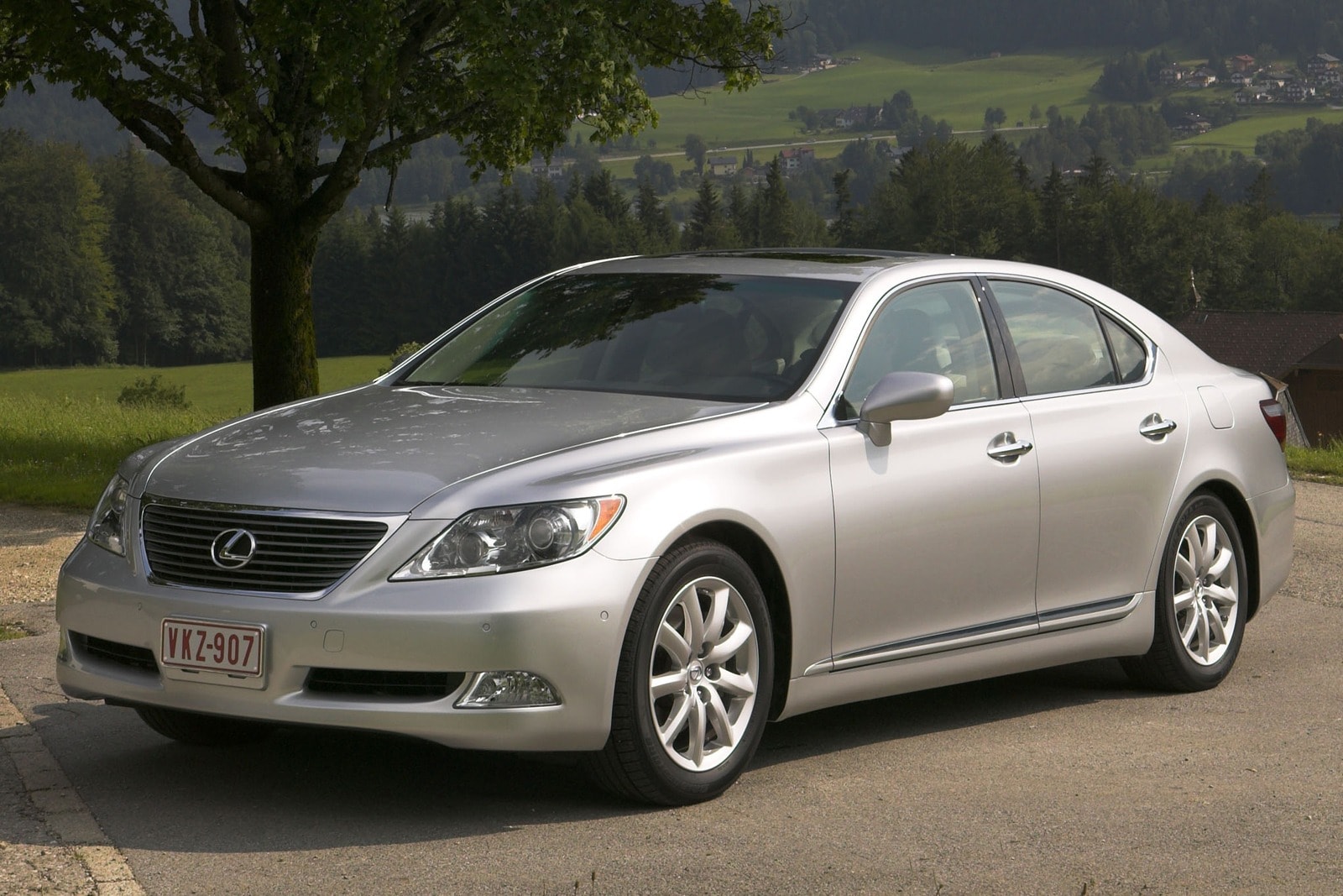 2007 Lexus LS 460 Review & Ratings | Edmunds