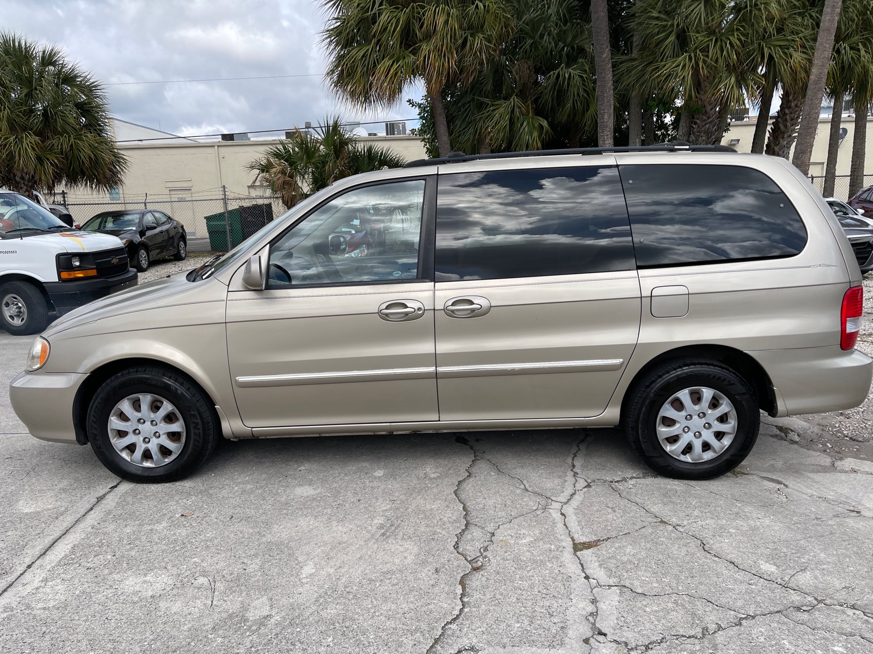 Used 2005 KIA SEDONA LX for sale in WEST PALM | 119993