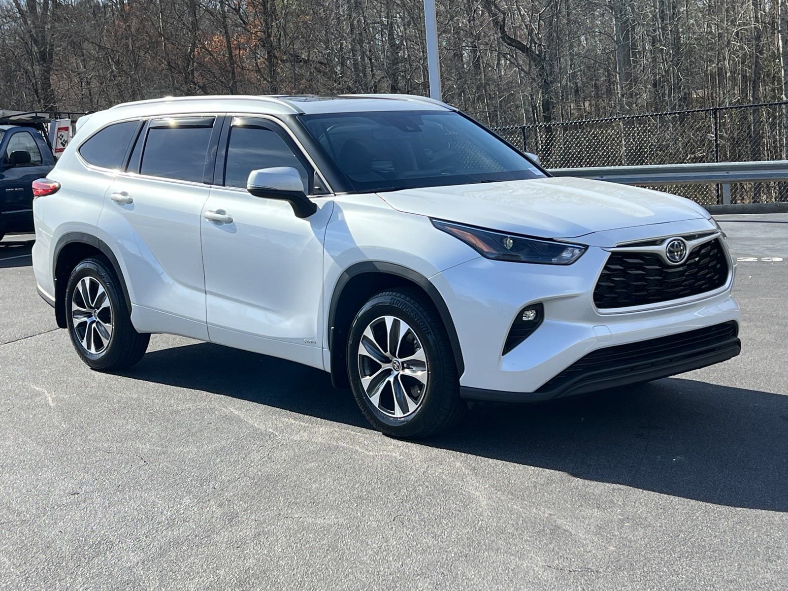 Certified Pre-Owned 2022 Toyota Highlander Hybrid XLE AWD