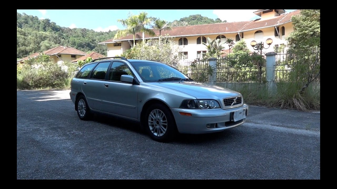 2003 Volvo V40 2.0T Start-Up, Full Vehicle Tour, and Quick Drive - YouTube