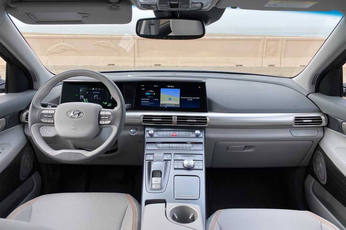 2020 Hyundai Nexo review: This hydrogen fuel-cell SUV deserves your  attention - CNET