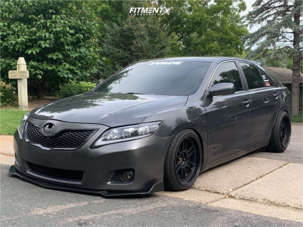 2010 Toyota Camry XLE with 18x9.5 Enkei Rpf1 and Federal 215x40 on  Coilovers | 1316241 | Fitment Industries