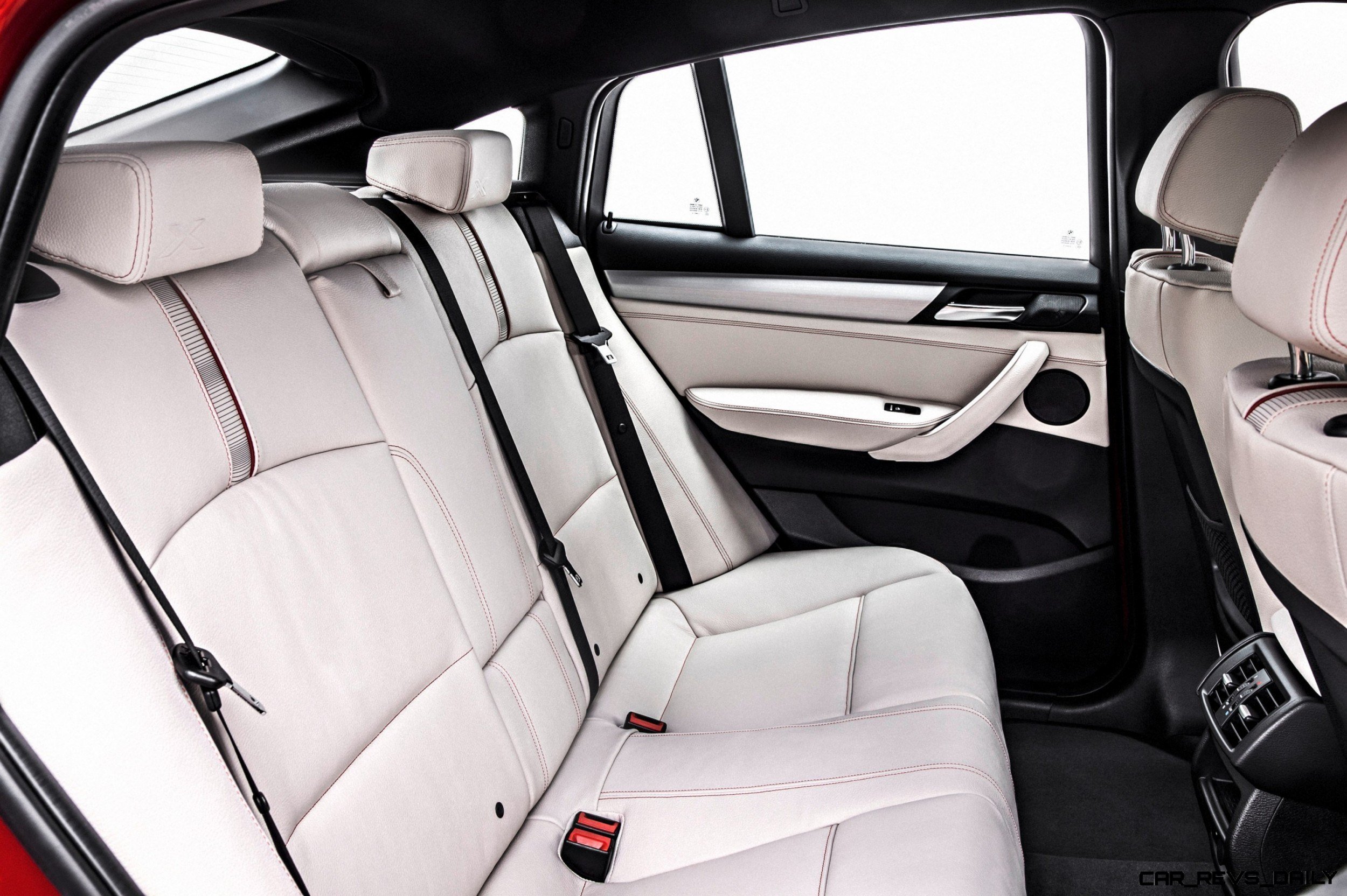 2015 BMW X4 Interior 1