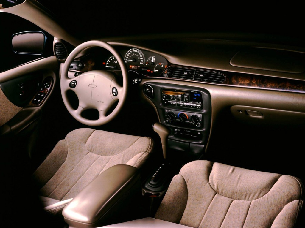 Chevrolet Malibu 2001 car price, specs, images, installment schedule,  review | Wapcar.my
