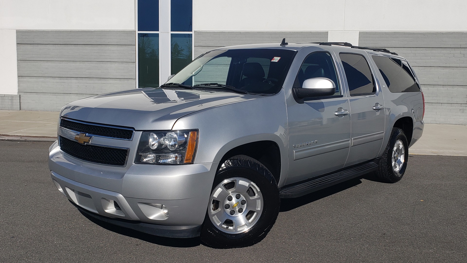 Used 2013 Chevrolet SUBURBAN LT / 2WD / 5.3L V8 / 6-SPD AUTO / LEATHER  3-ROW SEATS For Sale ($15,795) | Formula Imports Stock #FC10953A