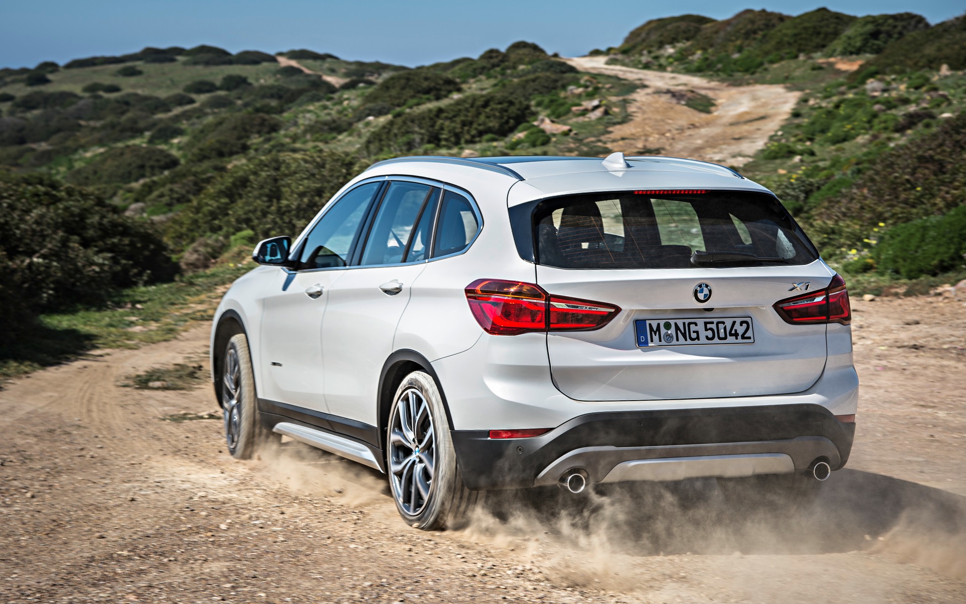 2017 BMW X1 photos - 2/3 - The Car Guide