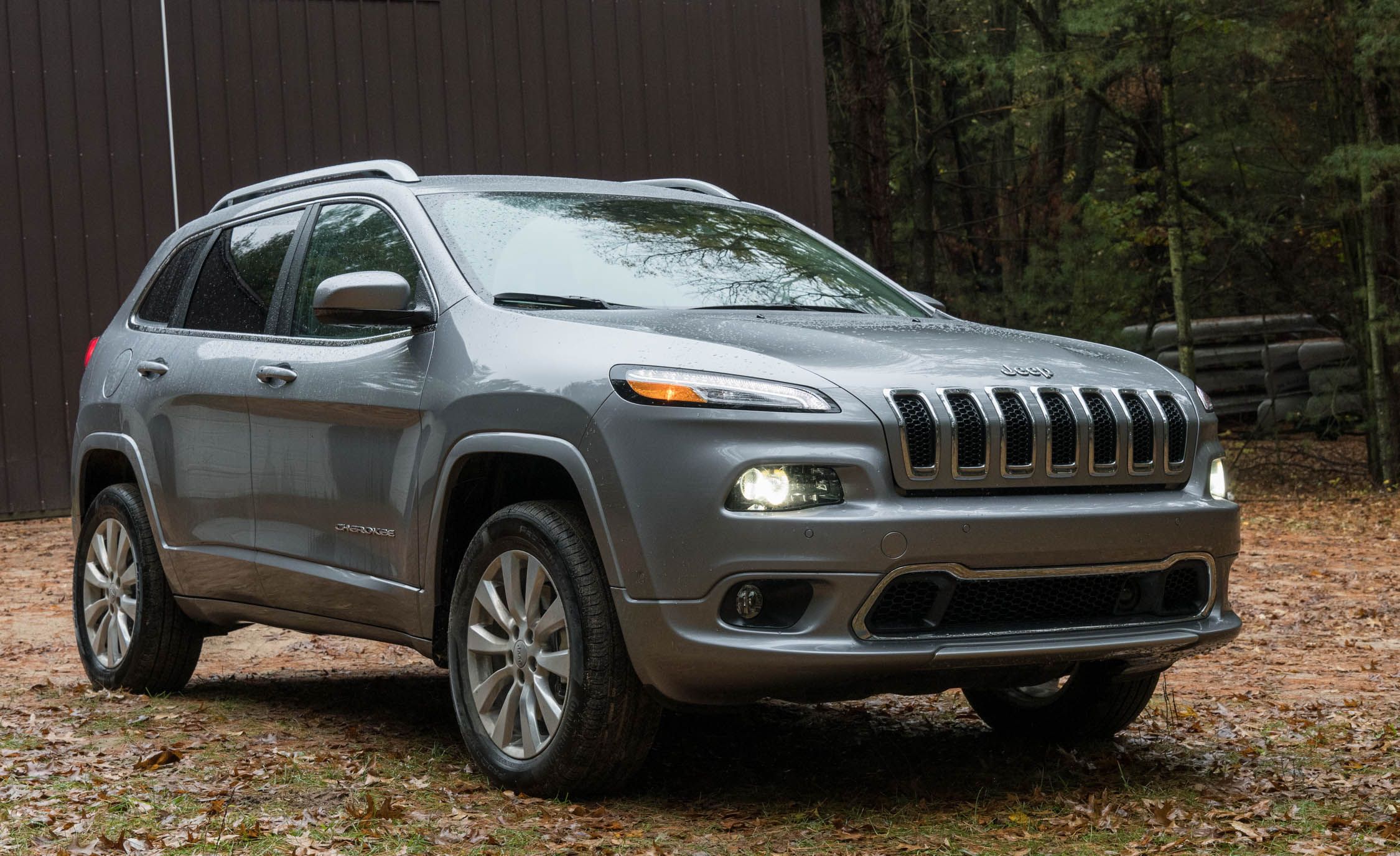 2017 Jeep Cherokee Review, Pricing, and Specs