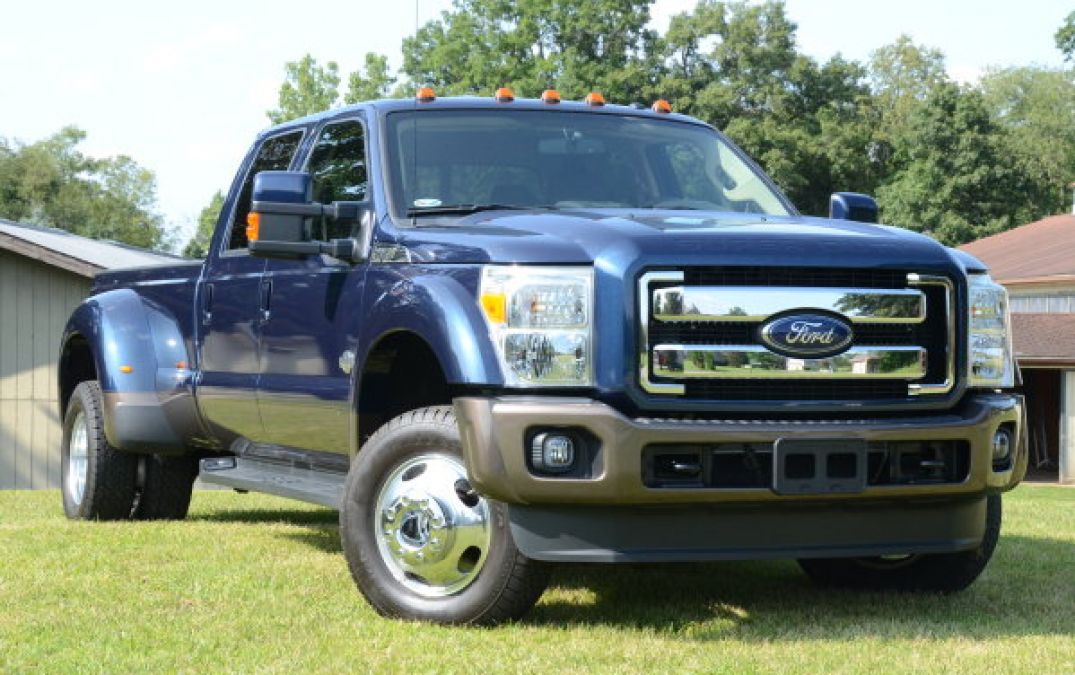 2015 Ford F350 King Ranch Review: Premium Luxury Meets Extreme Capabilities  | Torque News
