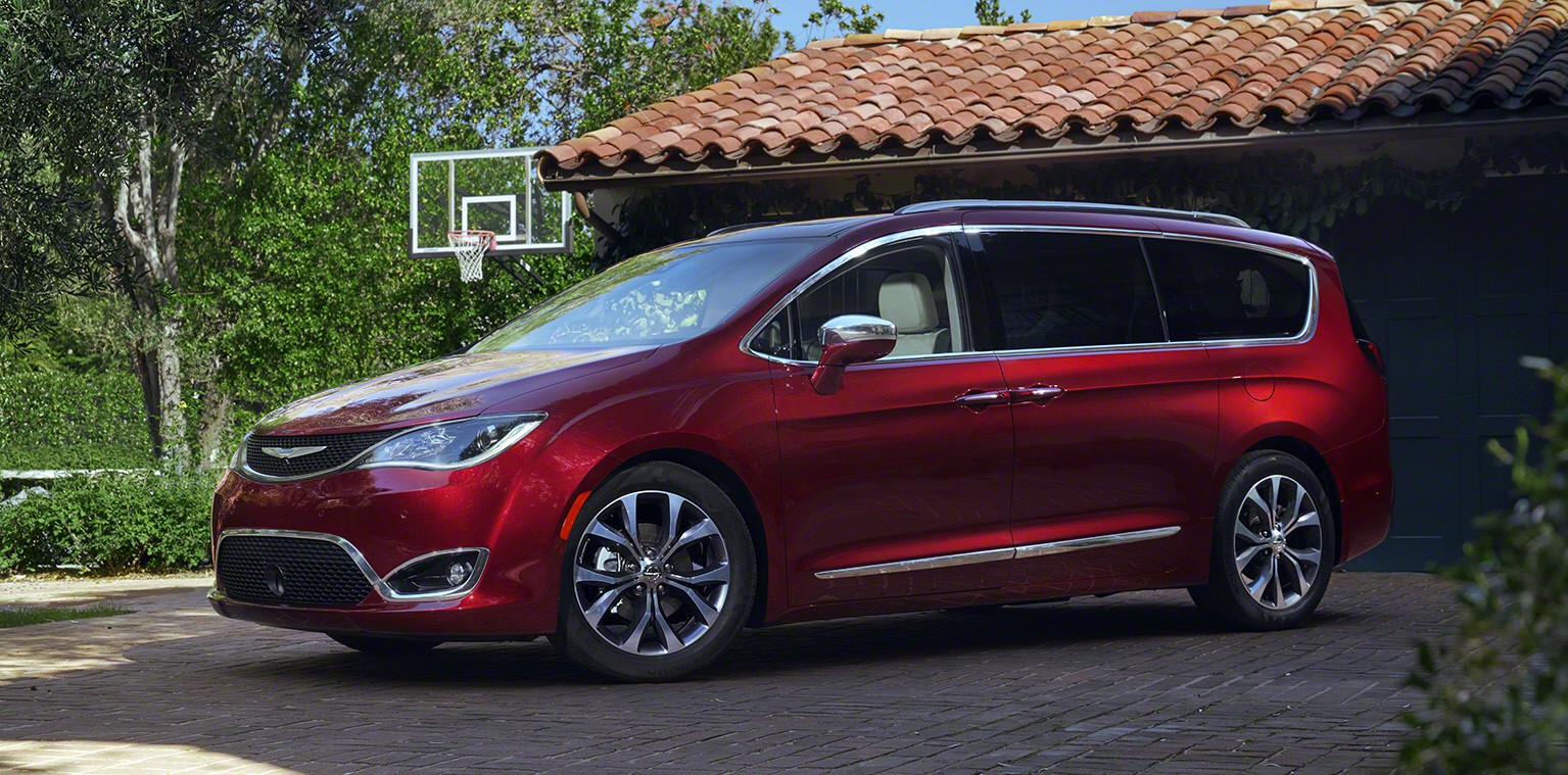 Chrysler unveils 2017 Pacifica minivan with plug-in hybrid drivetrain for  30 miles of all-electric range [Gallery] | Electrek