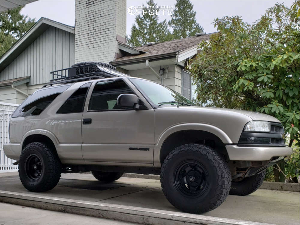 2005 Chevrolet Blazer with 15x8 -19 American Racing Ar23 and 31/10.5R15  BFGoodrich All Terrain Ta Ko2 and Suspension Lift 2.5" | Custom Offsets