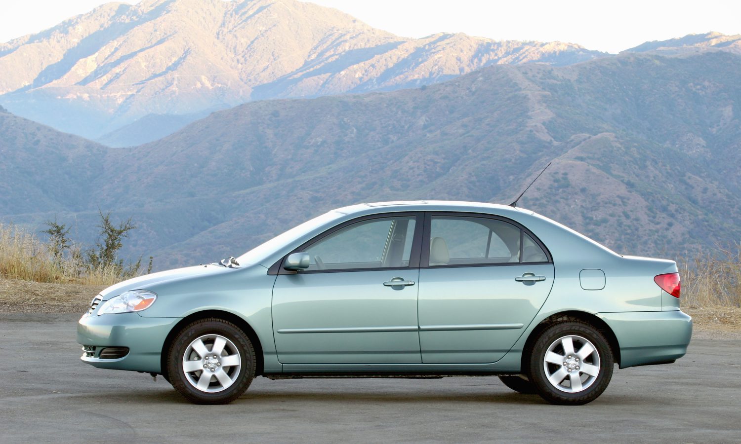 2007 - 2008 Toyota Corolla LE 007 - Toyota USA Newsroom