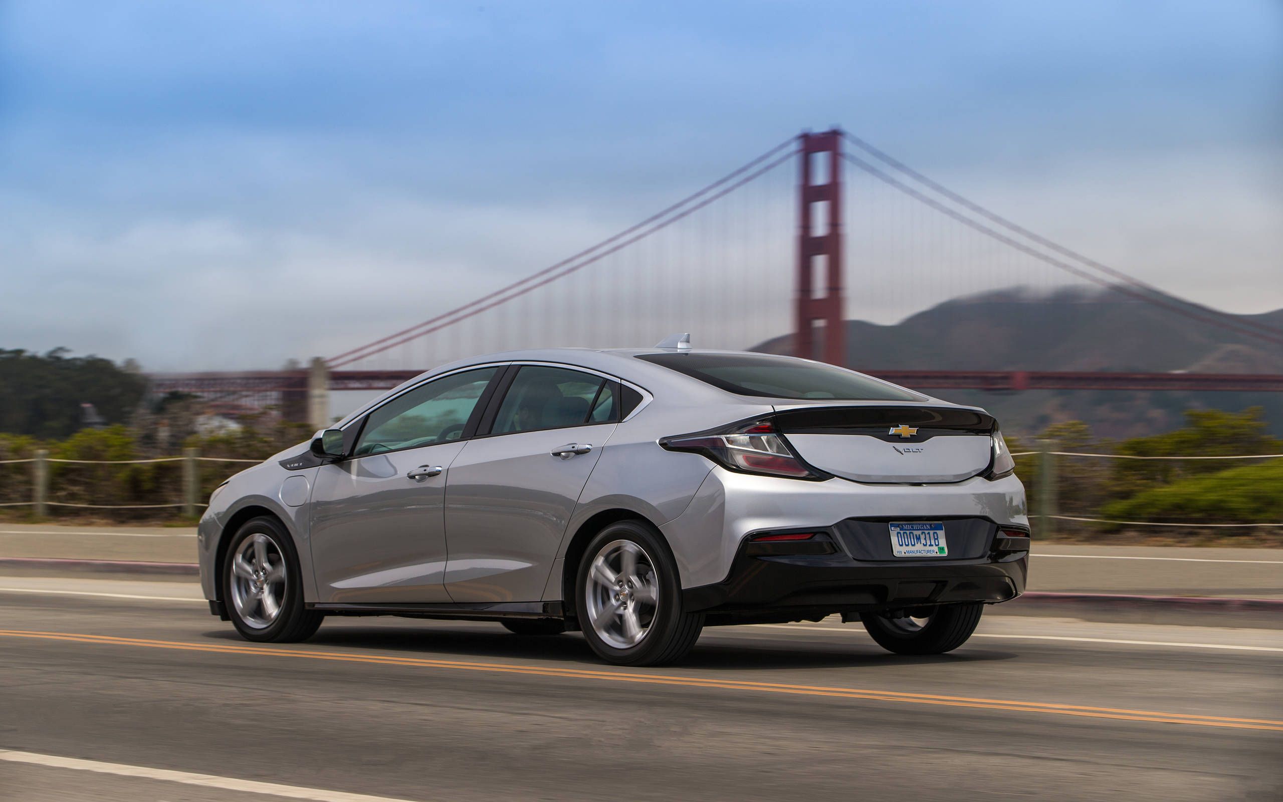 2016 Chevrolet Volt Premier review: Game changer changes the game again