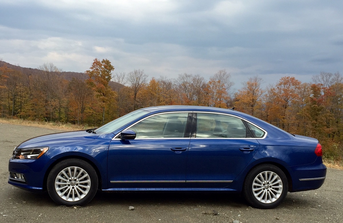 FIRST DRIVE: The 2016 Volkswagen Passat Gets New Style and New Tech -  BestRide
