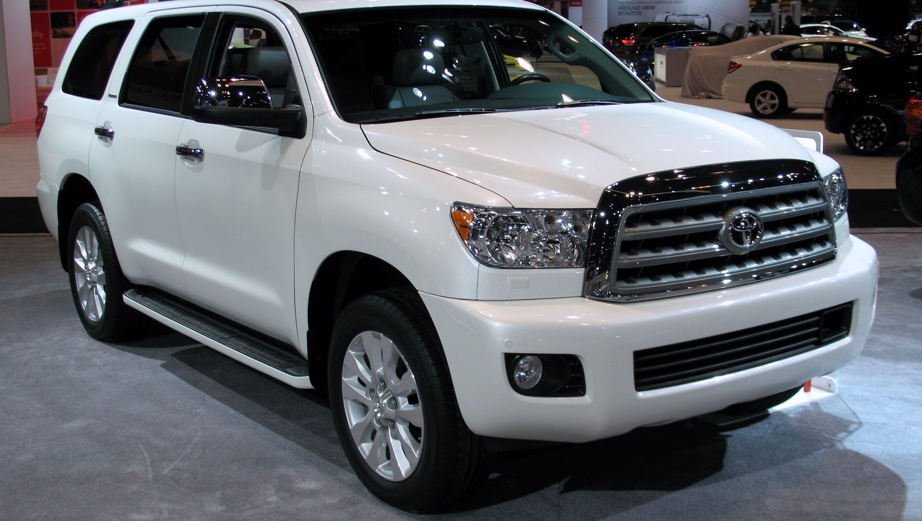2015 Toyota Sequoia has full-size capabilities