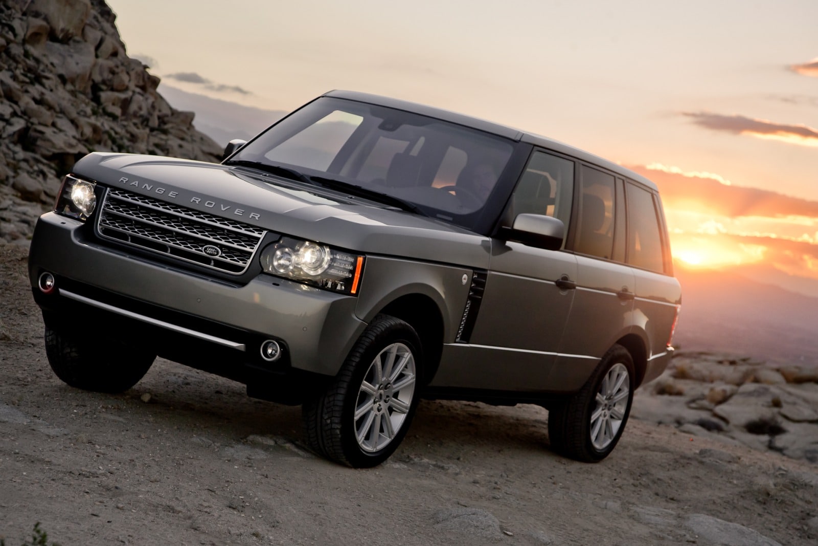2012 Land Rover Range Rover Review & Ratings | Edmunds
