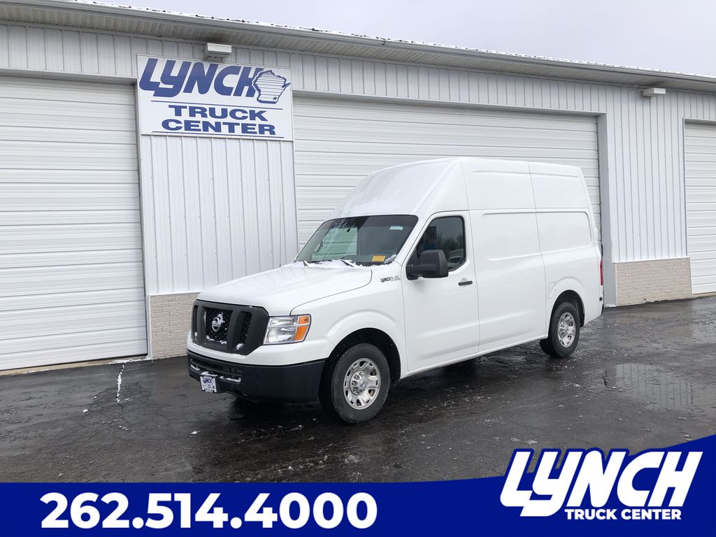 Pre-Owned 2014 NISSAN NV SV N/A in Mukwonago #10032 | Lynch Ford of  Mukwonago
