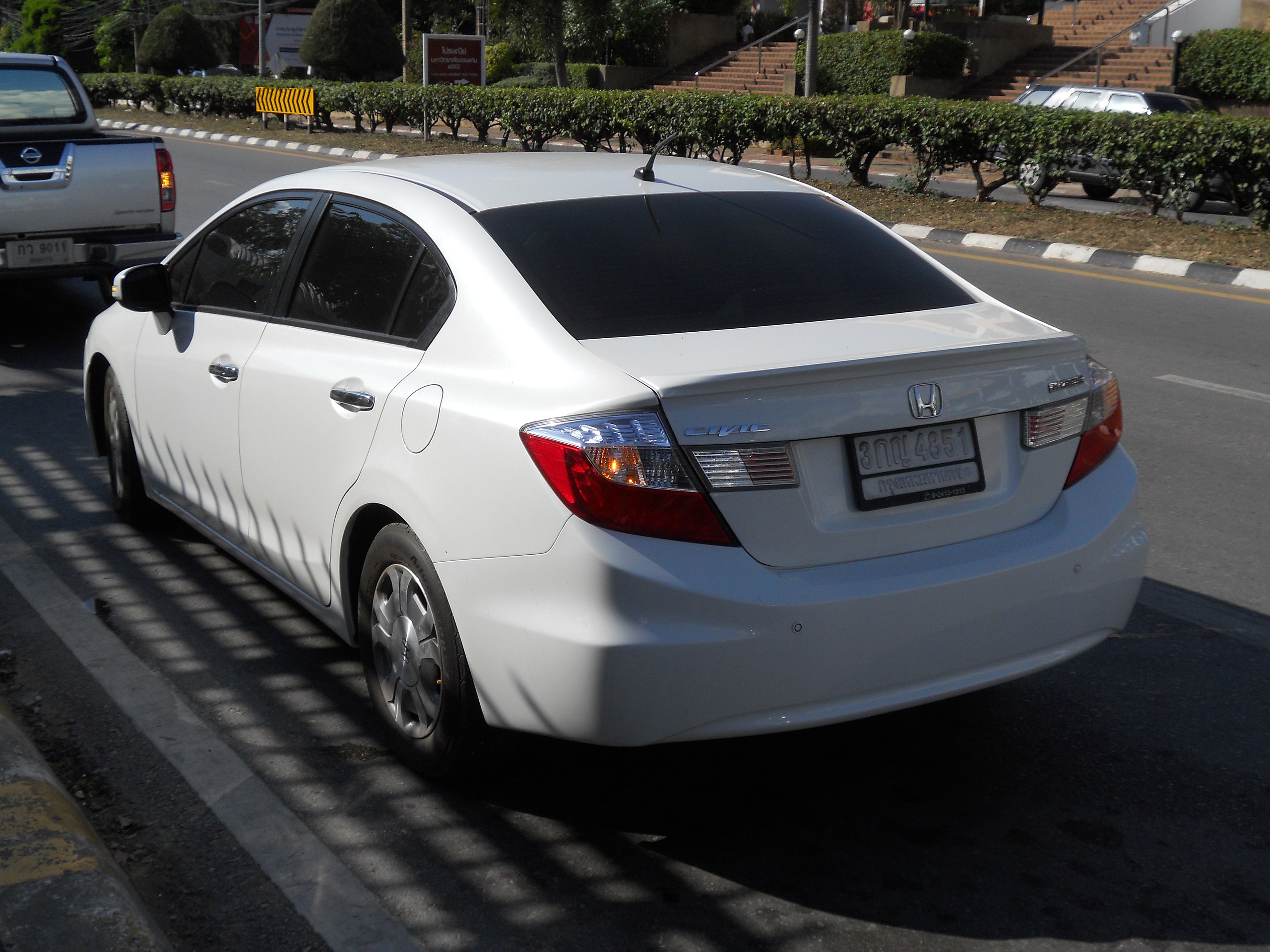 File:2013 Honda Civic Hybrid 1.5L IMA (Rear).jpg - Wikimedia Commons