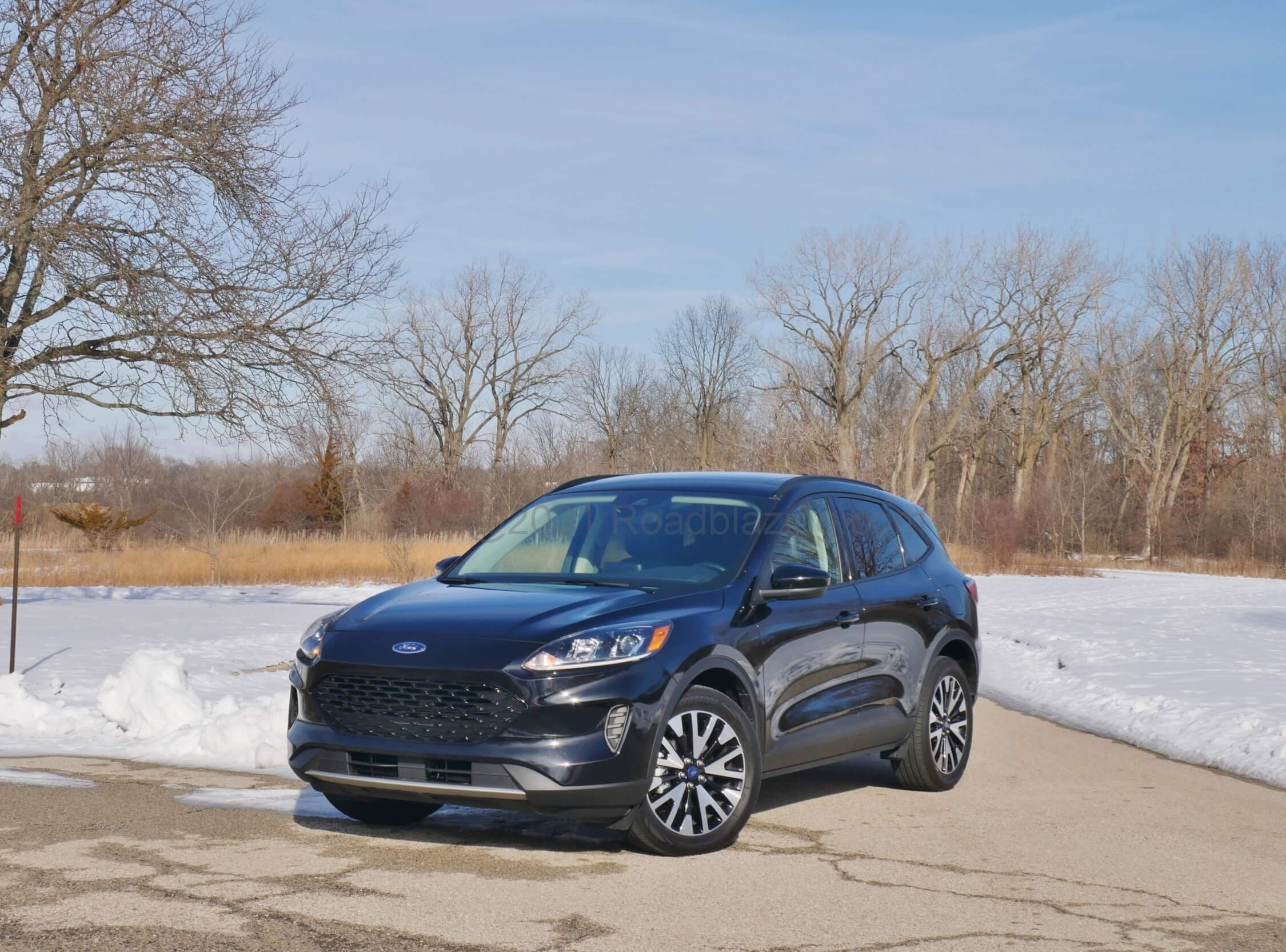 2020 Ford Escape SE Hybrid AWD – Bottom Line Review | RoadBlazing