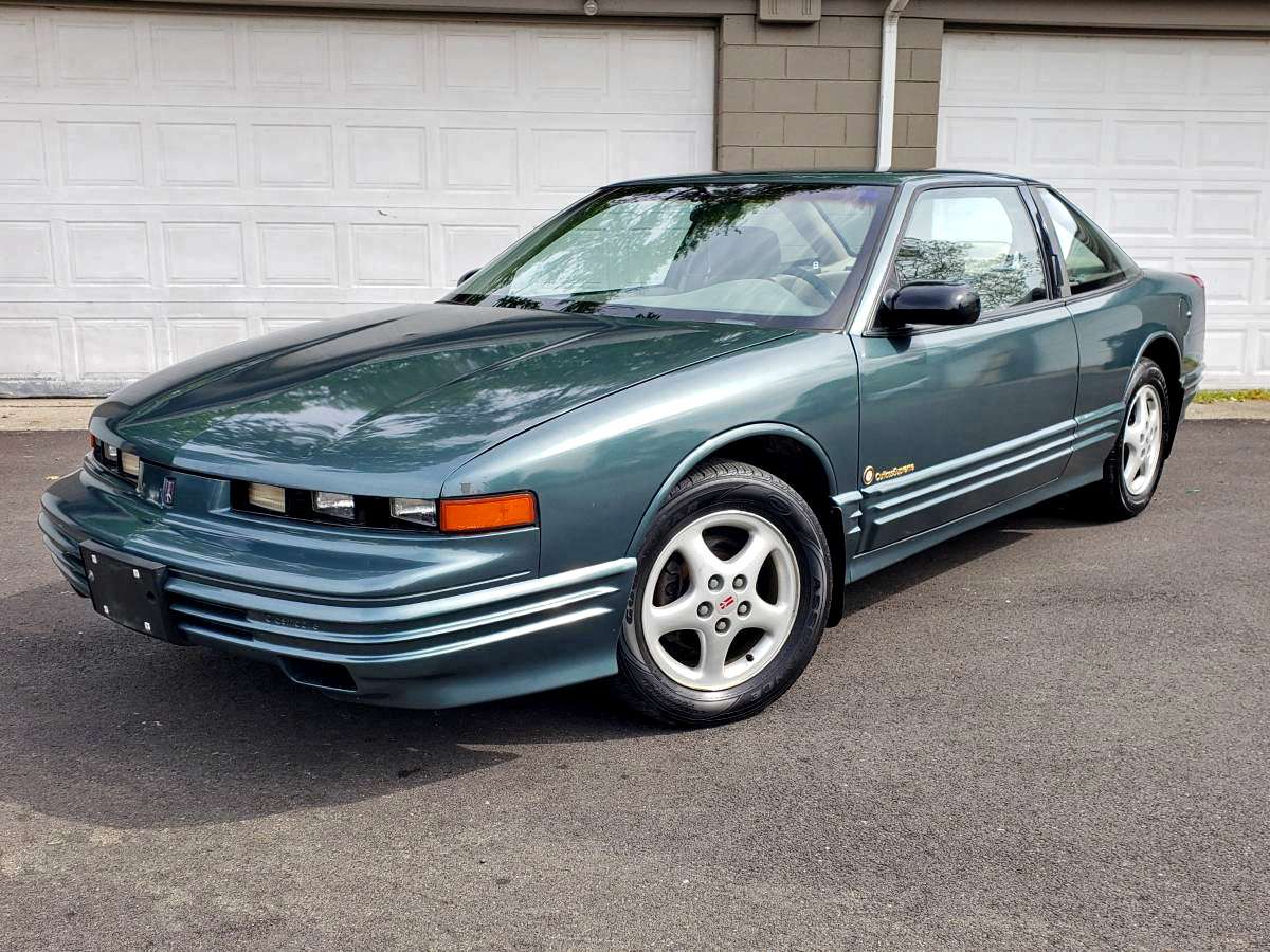 1997 Oldsmobile Cutlass Supreme 30th Anniversary Collector Edition