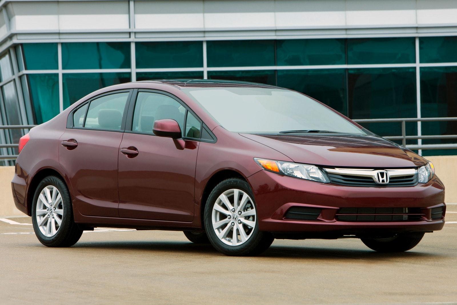 Used 2012 Honda Civic Sedan Review | Edmunds