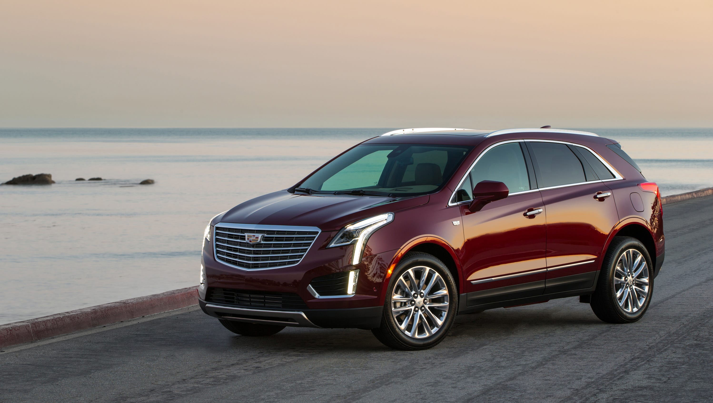 Review: 2017 Cadillac XT5 challenges best luxury SUVs