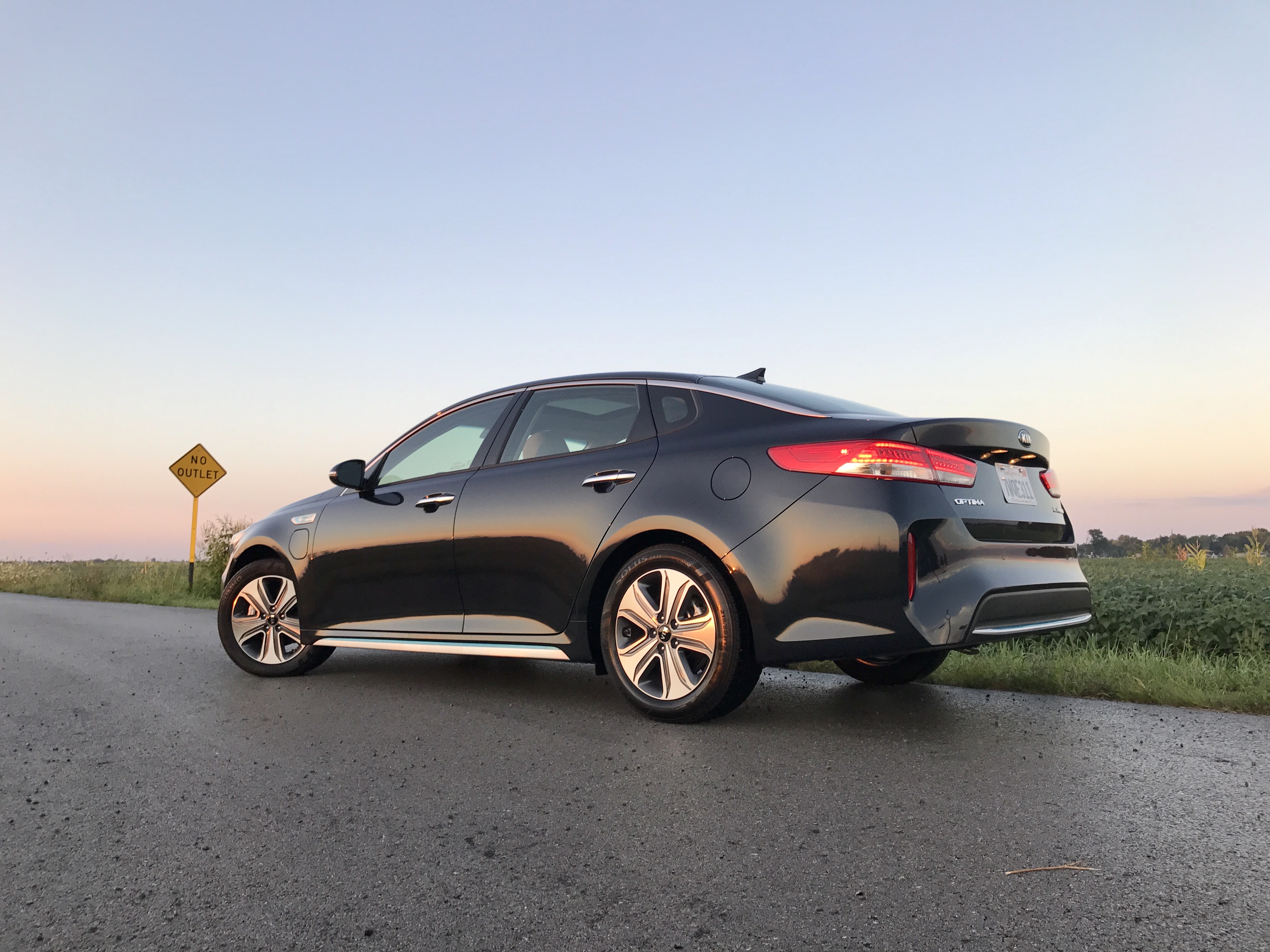 2017 Kia Optima PHEV Review: 5 Things Buyers Need to Know