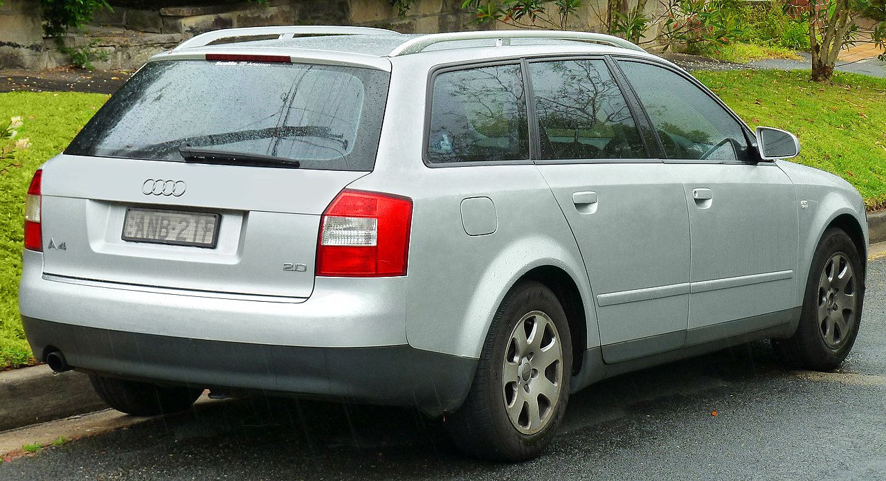 File:2002-2005 Audi A4 (8E) 2.0 Avant (2011-10-25) 02.jpg - Wikimedia  Commons