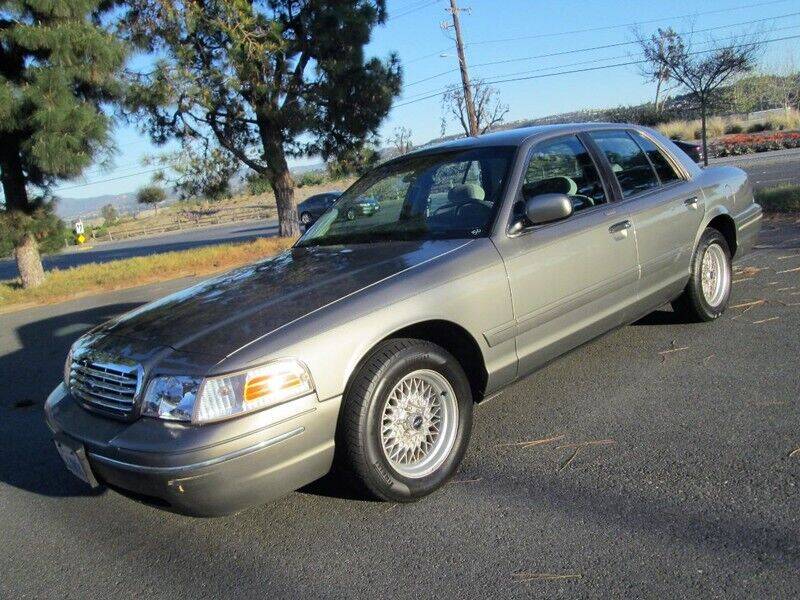 2000 Ford Crown Victoria For Sale - Carsforsale.com®