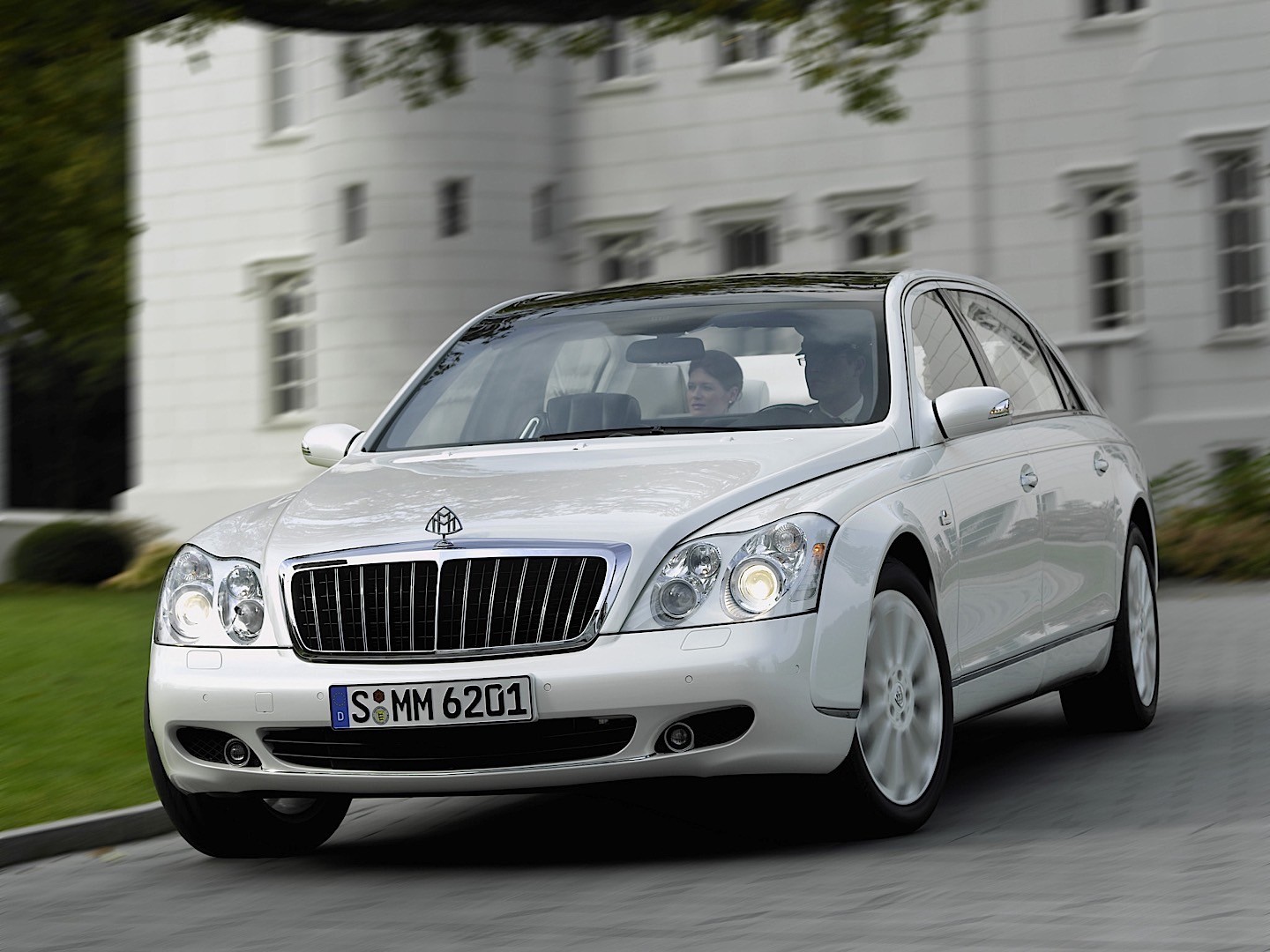 MAYBACH Landaulet Specs & Photos - 2008, 2009, 2010, 2011, 2012 -  autoevolution