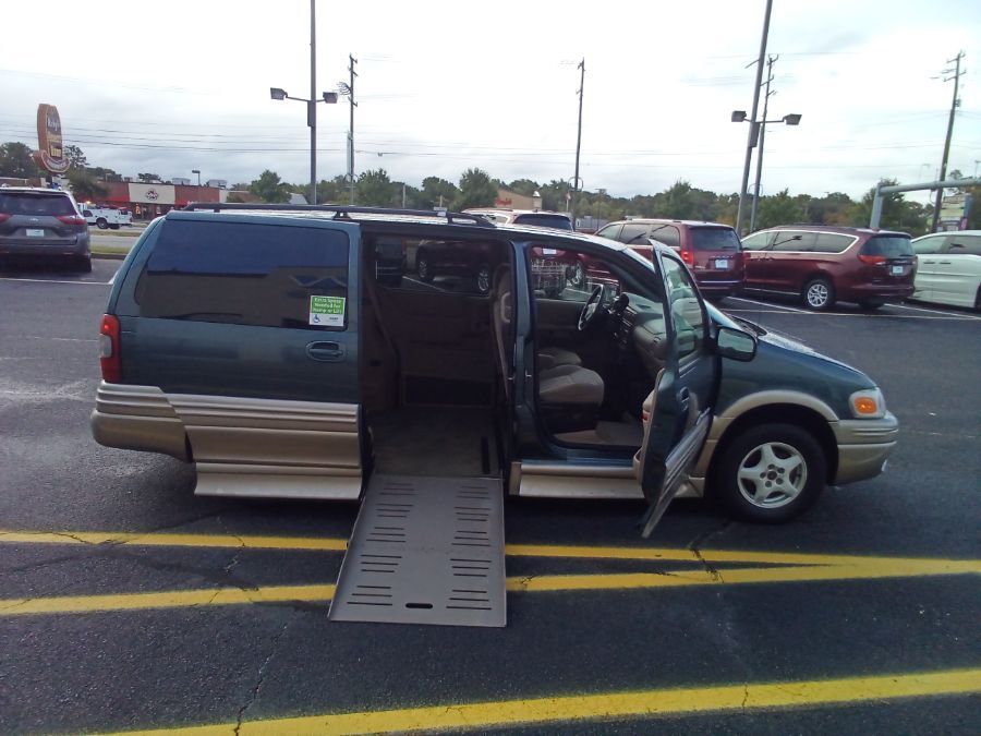 Wheelchair Van - Used 2005 Pontiac Montana 5D144401