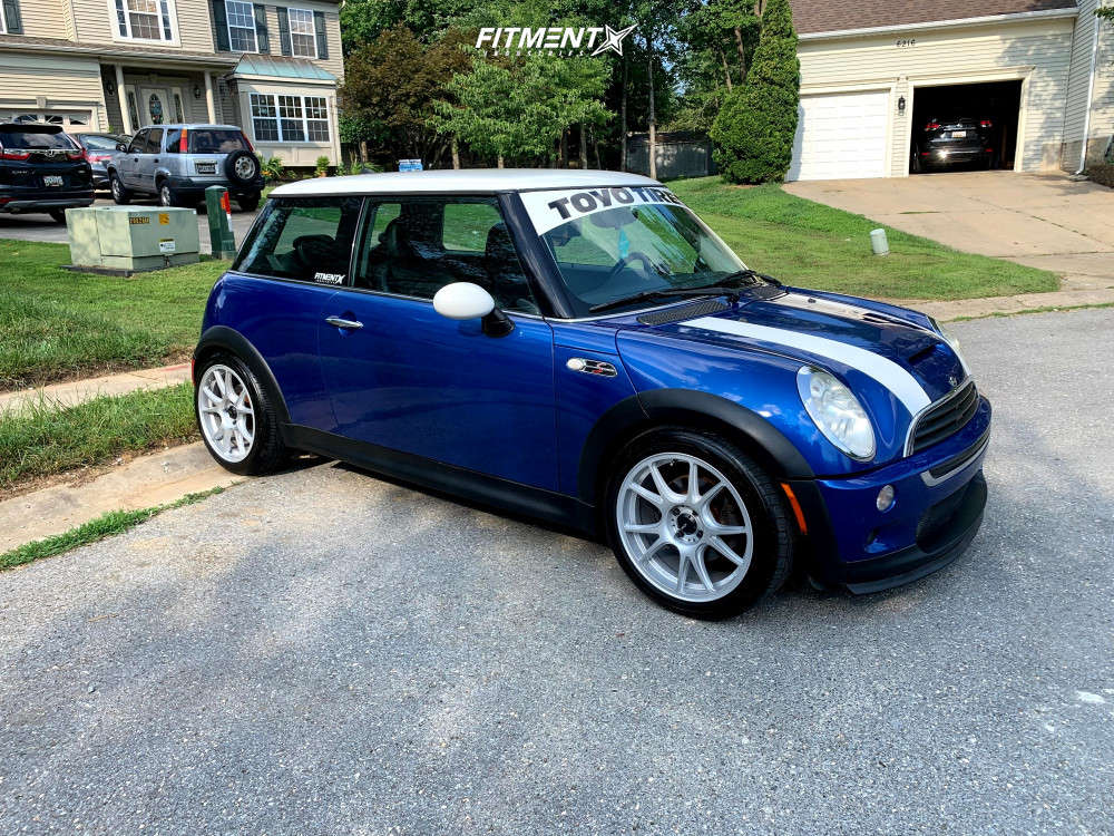 2006 Mini Cooper S with 17x8 Konig Freeform and Toyo Tires 215x45 on Stock  Suspension | 1178860 | Fitment Industries