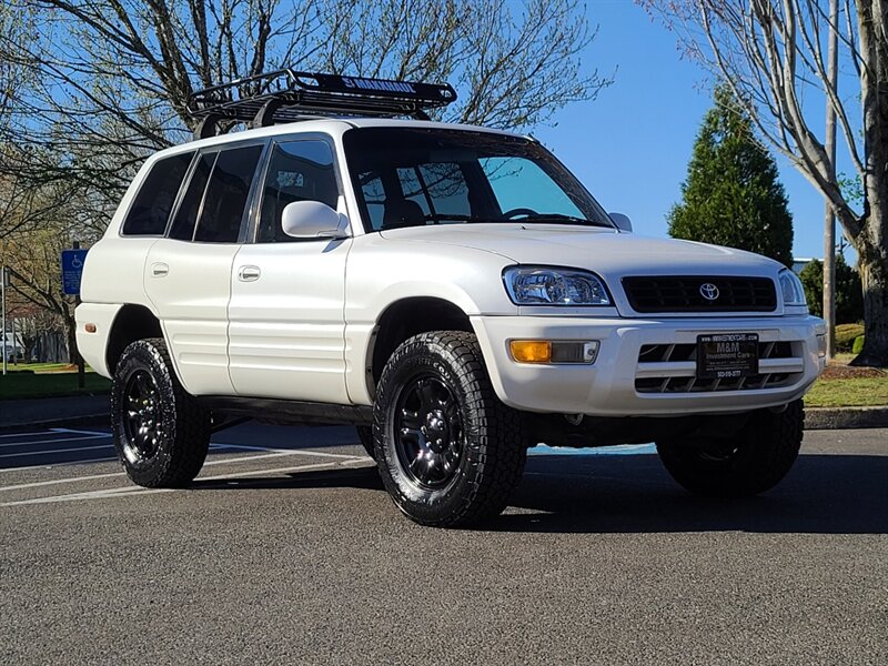 1999 Toyota RAV4 4X4 / Automatic / SUN ROOF / LEATHER SEATS / / BRAND NEW  TIMING BELT & WATER PUMP / NEW TIRES / NEW LIFT !!!