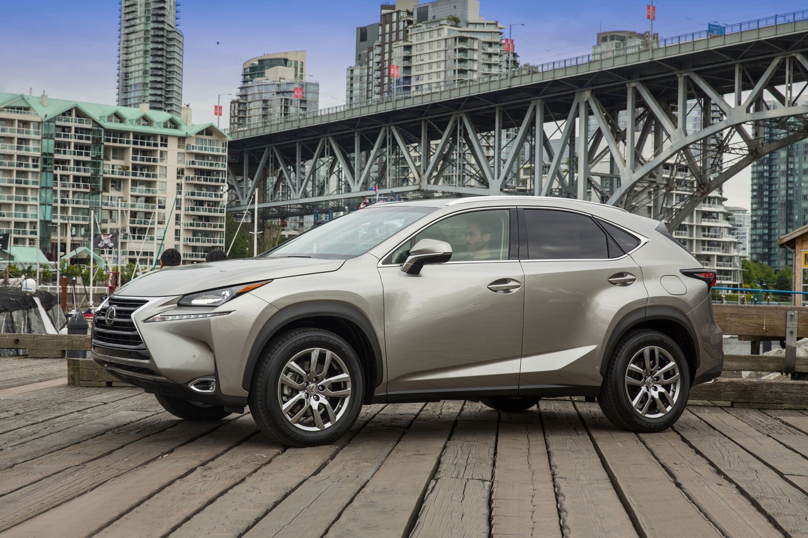 2017 Lexus NX 200t Review & Ratings | Edmunds