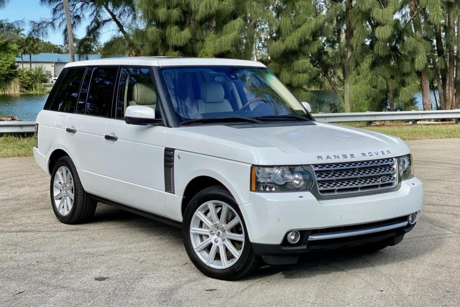 No Reserve: 27k-Mile 2011 Land Rover Range Rover Supercharged for sale on  BaT Auctions - sold for $54,000 on November 24, 2021 (Lot #60,272) | Bring  a Trailer