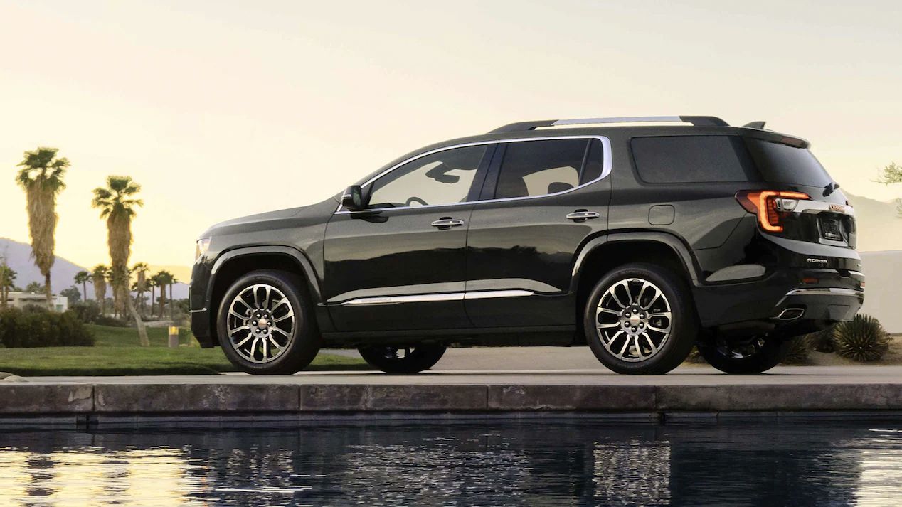 2022 GMC Acadia Review, Pricing, and Specs