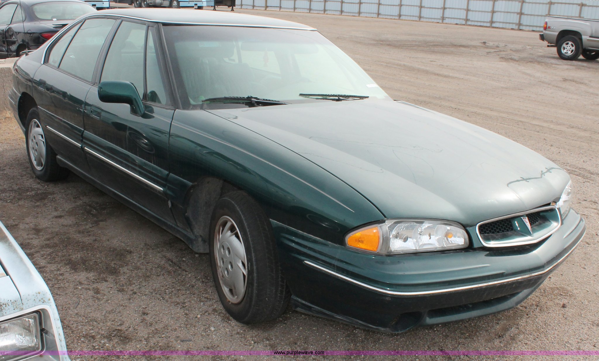 1999 Pontiac Bonneville SE in Wichita, KS | Item V9231 sold | Purple Wave