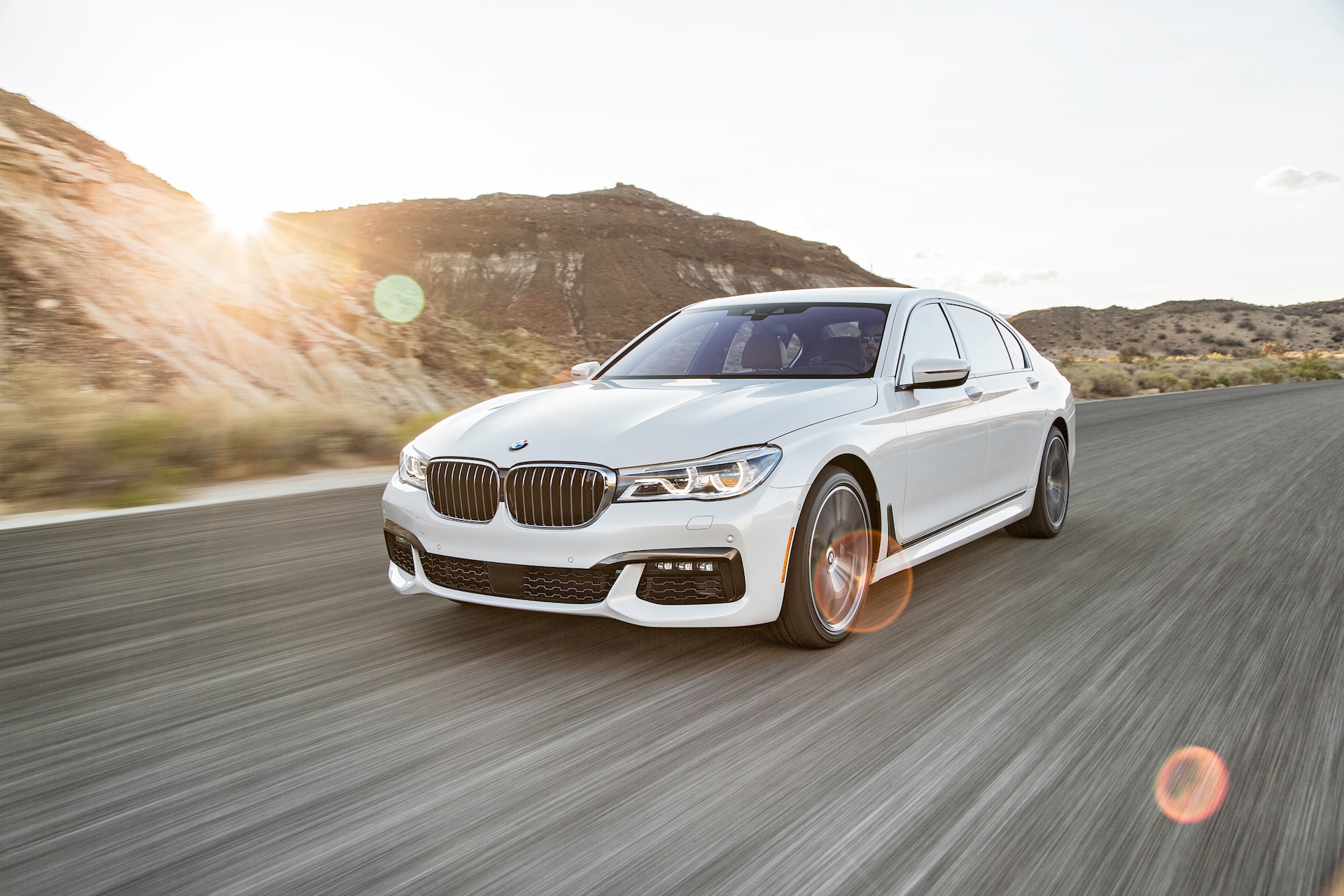 2016 BMW 750i xDrive First Test