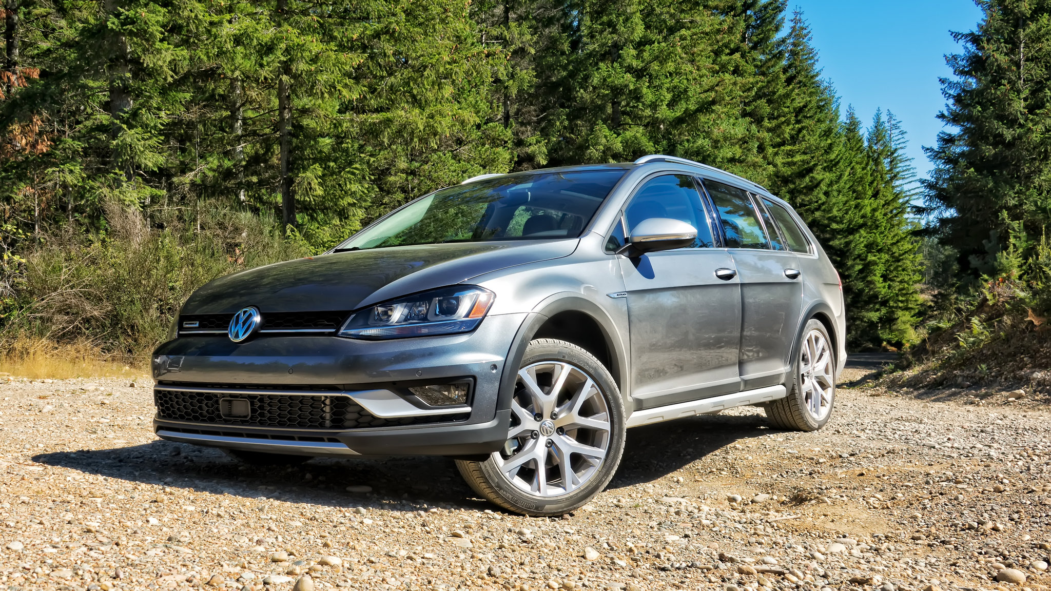 Video Review: VW Dresses Up the Alltrack for the Hard Road - The New York  Times