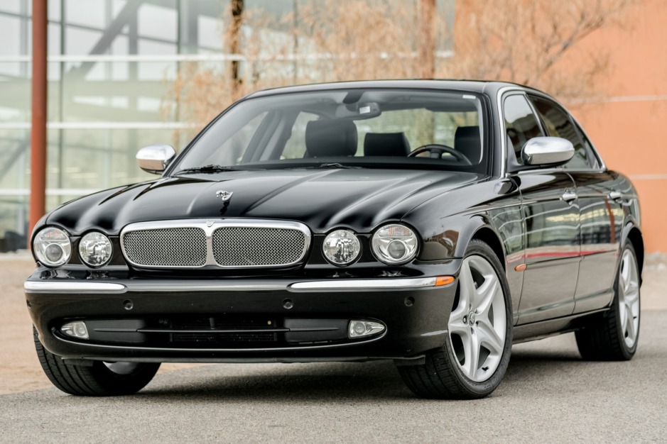 26k-Mile 2005 Jaguar Super V8 for sale on BaT Auctions - closed on March  19, 2022 (Lot #68,355) | Bring a Trailer