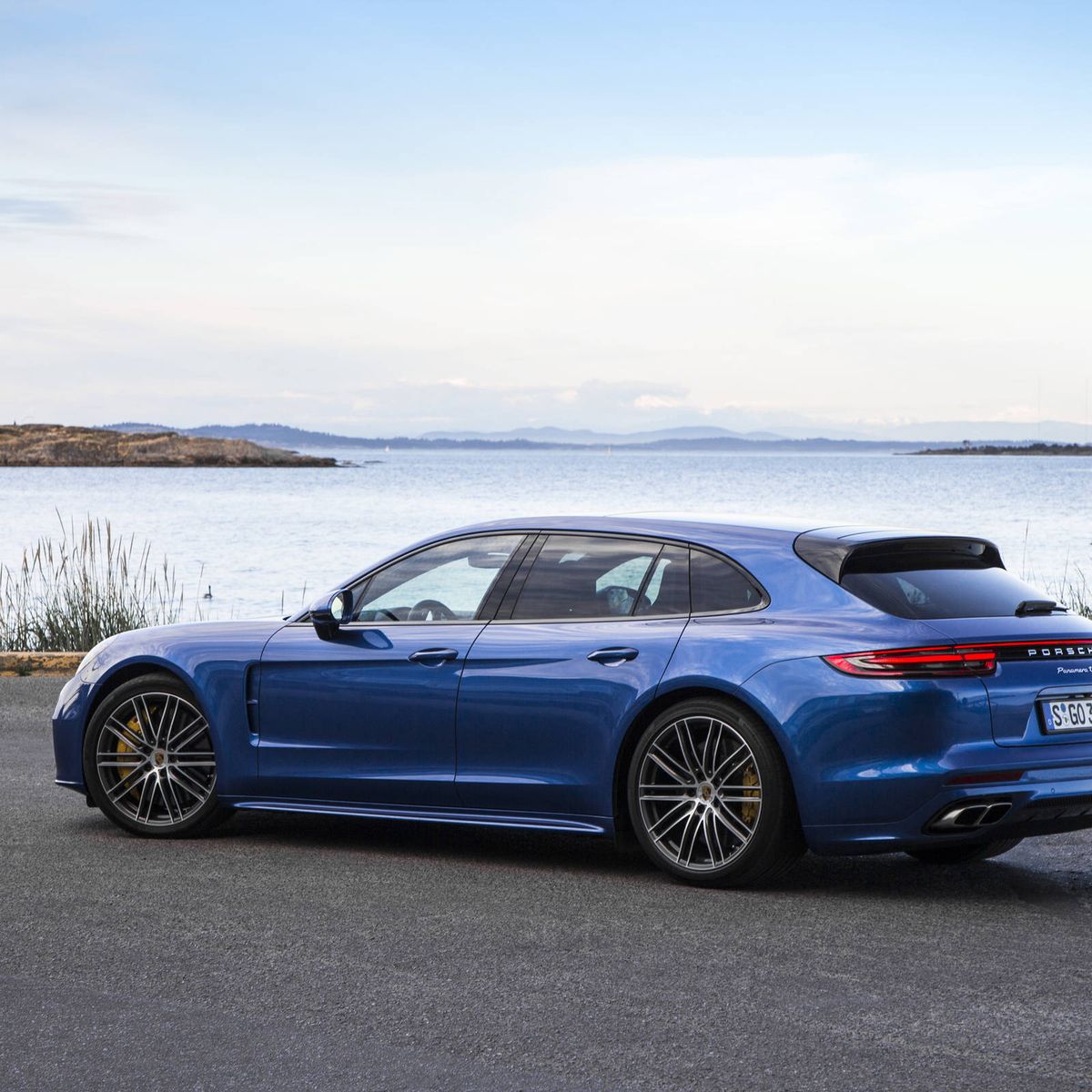 2018 Porsche Panamera Turbo Sport Turismo essentials: Bulletwagen