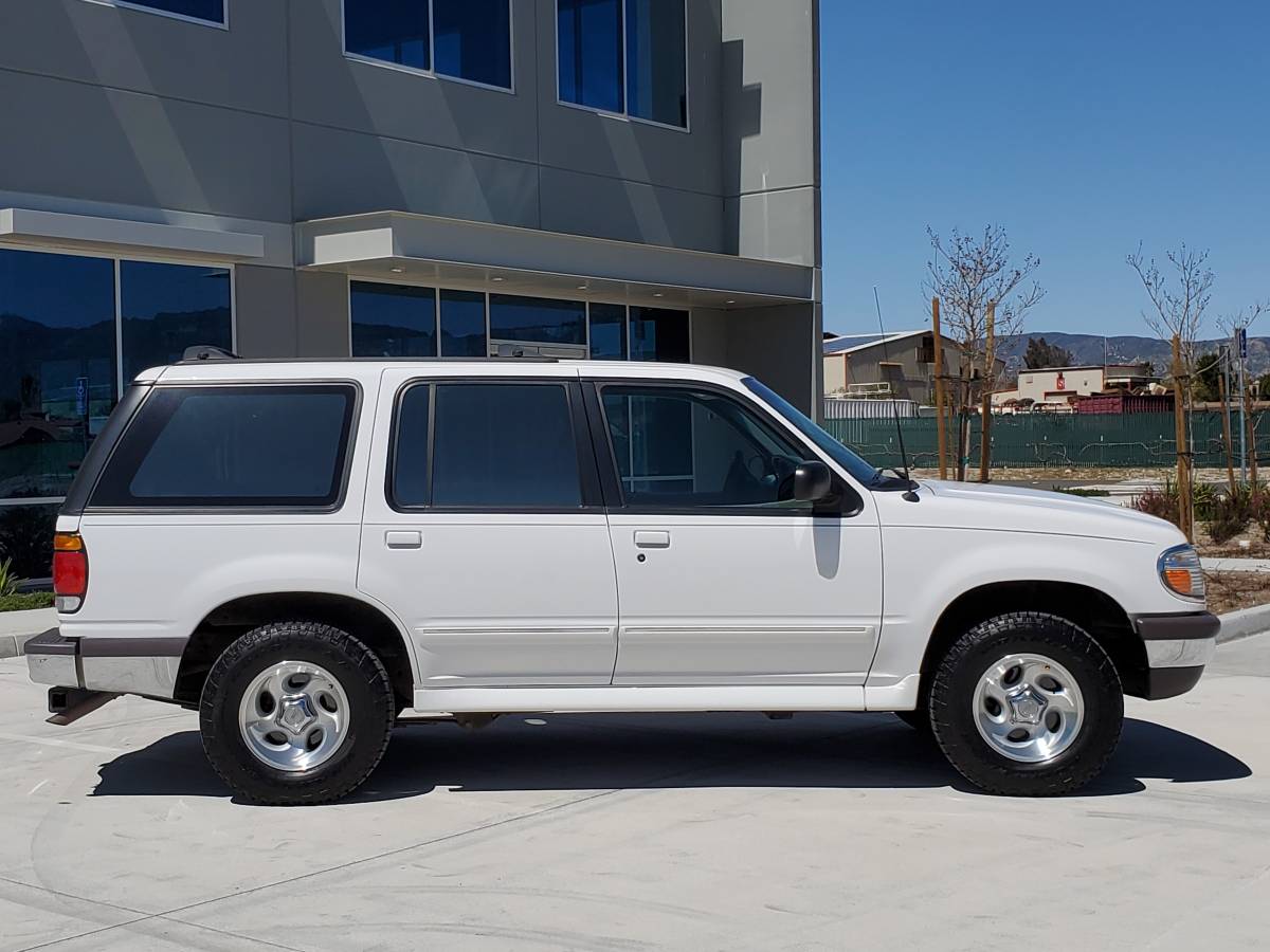 Pristine Explorer: Beautifully Preserved 56k-Mile 1997 Ford Explorer XLT  4x4 | Zero260